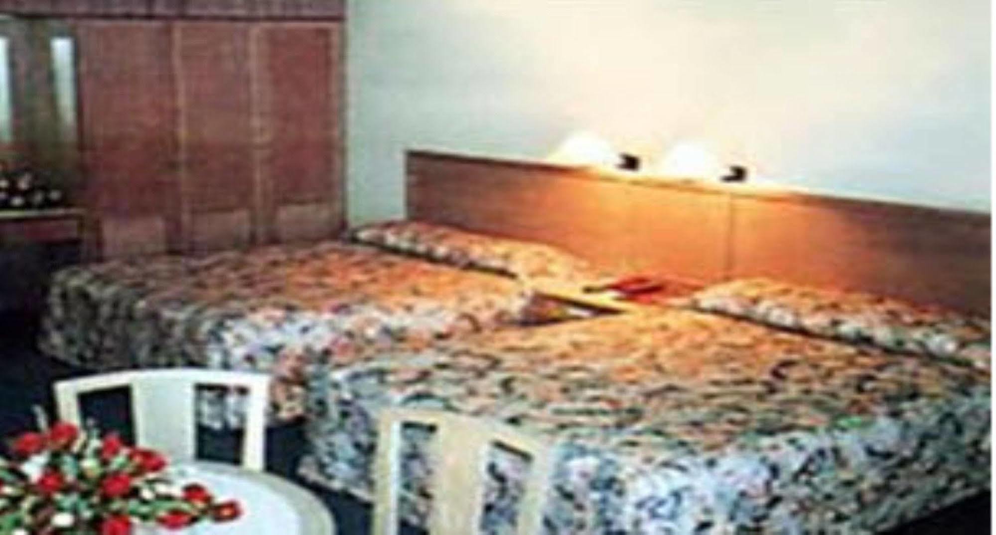 Residence Inn צראטינג מראה חיצוני תמונה